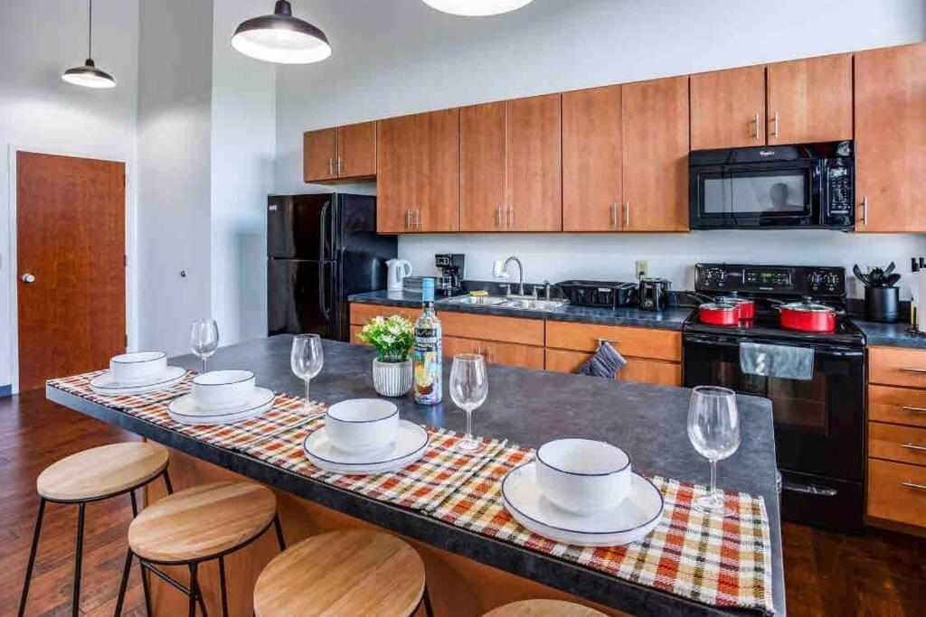 Ny Style Centric Loft With King Bed By Park Av. Apartment Rochester Luaran gambar