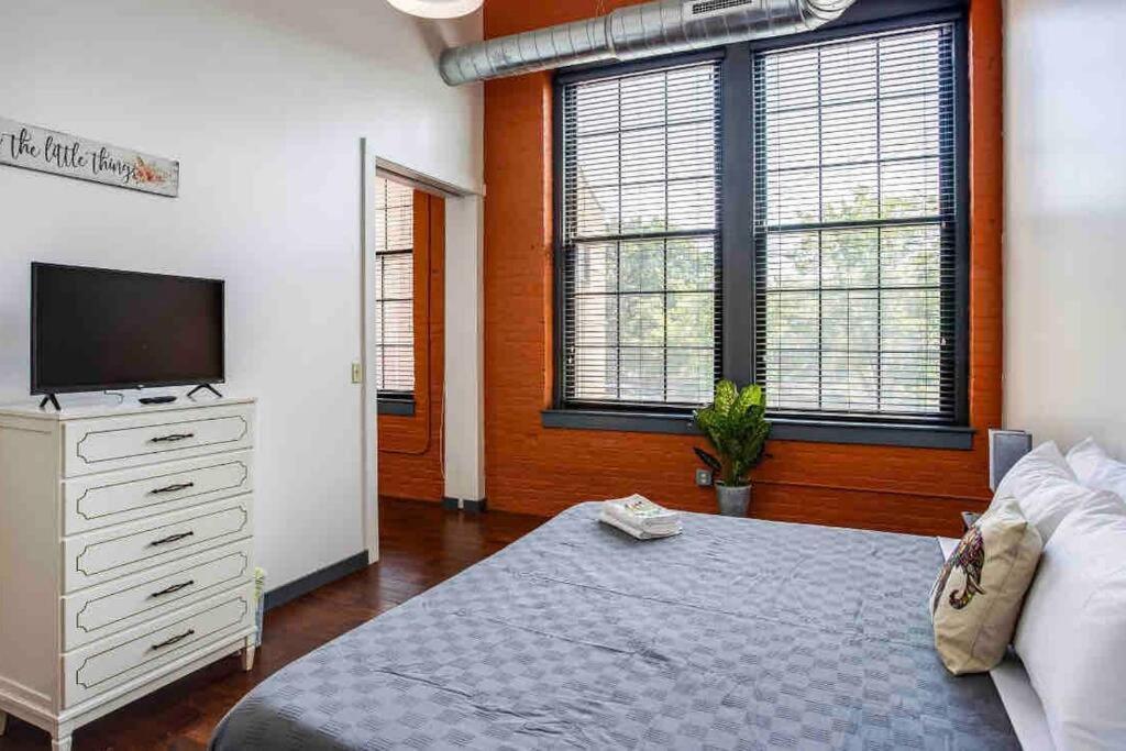 Ny Style Centric Loft With King Bed By Park Av. Apartment Rochester Luaran gambar