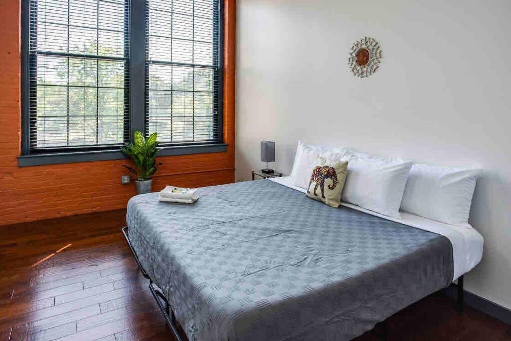 Ny Style Centric Loft With King Bed By Park Av. Apartment Rochester Luaran gambar